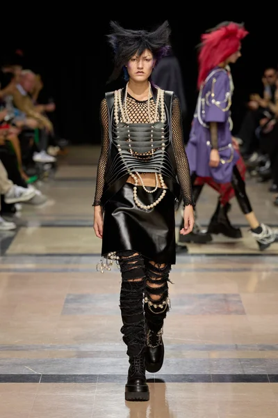 Look 37